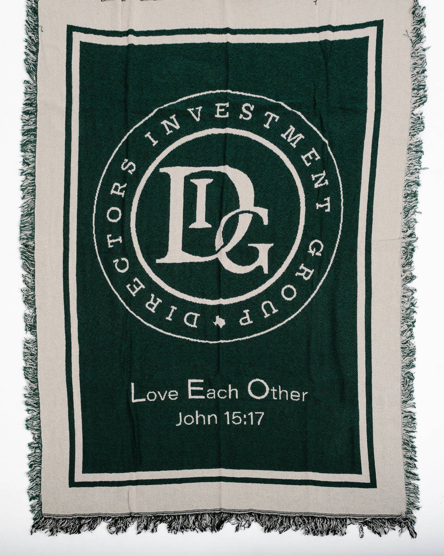 DIG LEO Throw